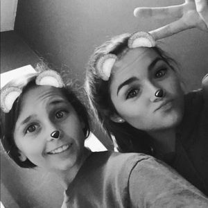 Meet your Posher, Brooke